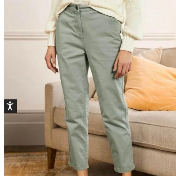 Boden Pants - Boden women’s sage green crop chino pants size 4